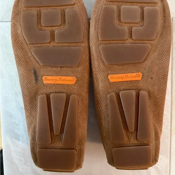 Tommy Bahama Men's Tan Loafers with Silver Accents - Picture 4 of 4